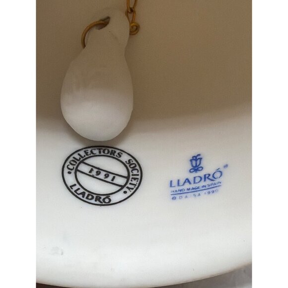 Lladro Collectors Society 1991 Porcelain Bell With Floral Design & Gold Cord - Picture 4 of 4